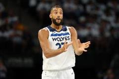 戈貝爾出戰(zhàn)30分鐘僅5中2，5分9板4前場板難顯存在感