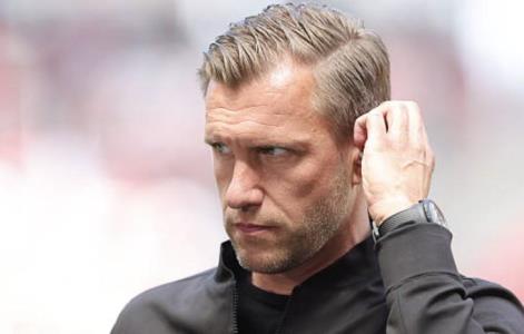 克勒舍：法蘭克福愿長(zhǎng)期留用科赫，下賽季目標(biāo)沖擊歐冠十六強(qiáng)