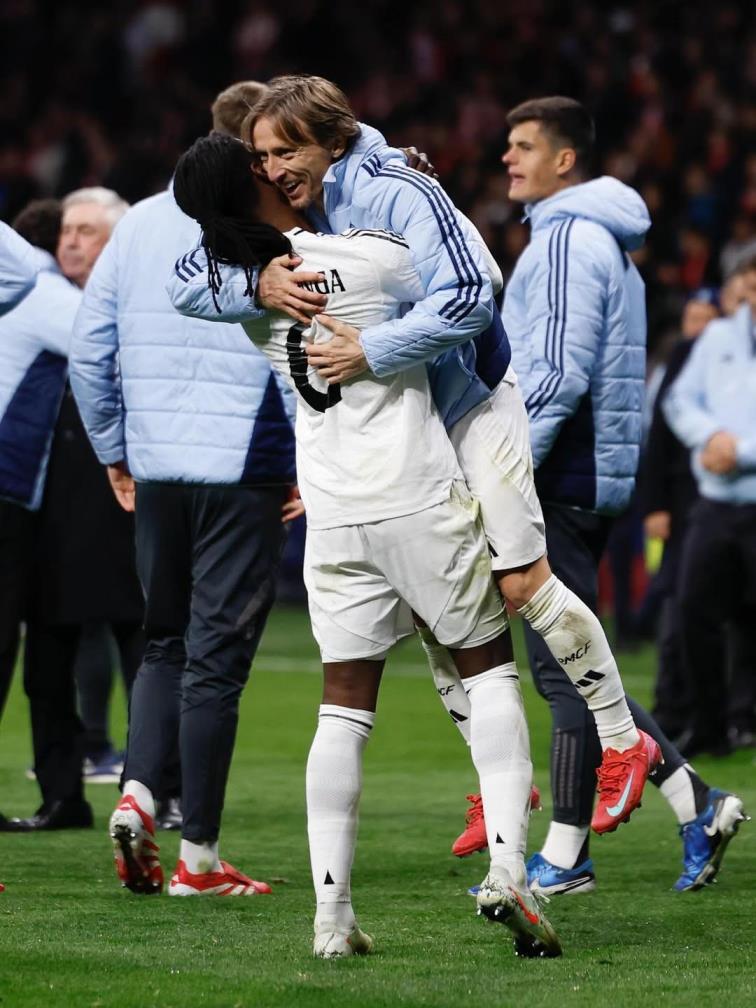 卡馬文加向莫德里奇致敬：你的皇馬傳奇將永世長存