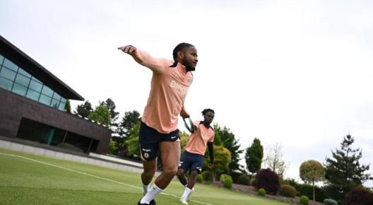 馬雷斯卡：恩昆庫(kù)和吉烏有望出戰(zhàn)，最后兩場(chǎng)將進(jìn)行輪換