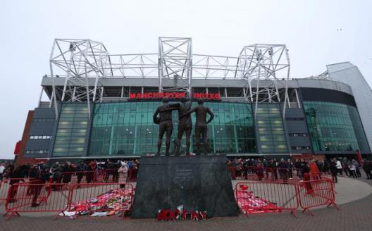 曼聯(lián)股價(jià)暴跌7.8%，無緣歐冠損失近9000萬鎊收入