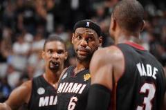 韋德：我和詹姆斯都需持球，波什比小斯和布澤爾更合適