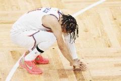 天平傾斜！尼克斯東決0-2落敗，今年季后賽首戰(zhàn)告負