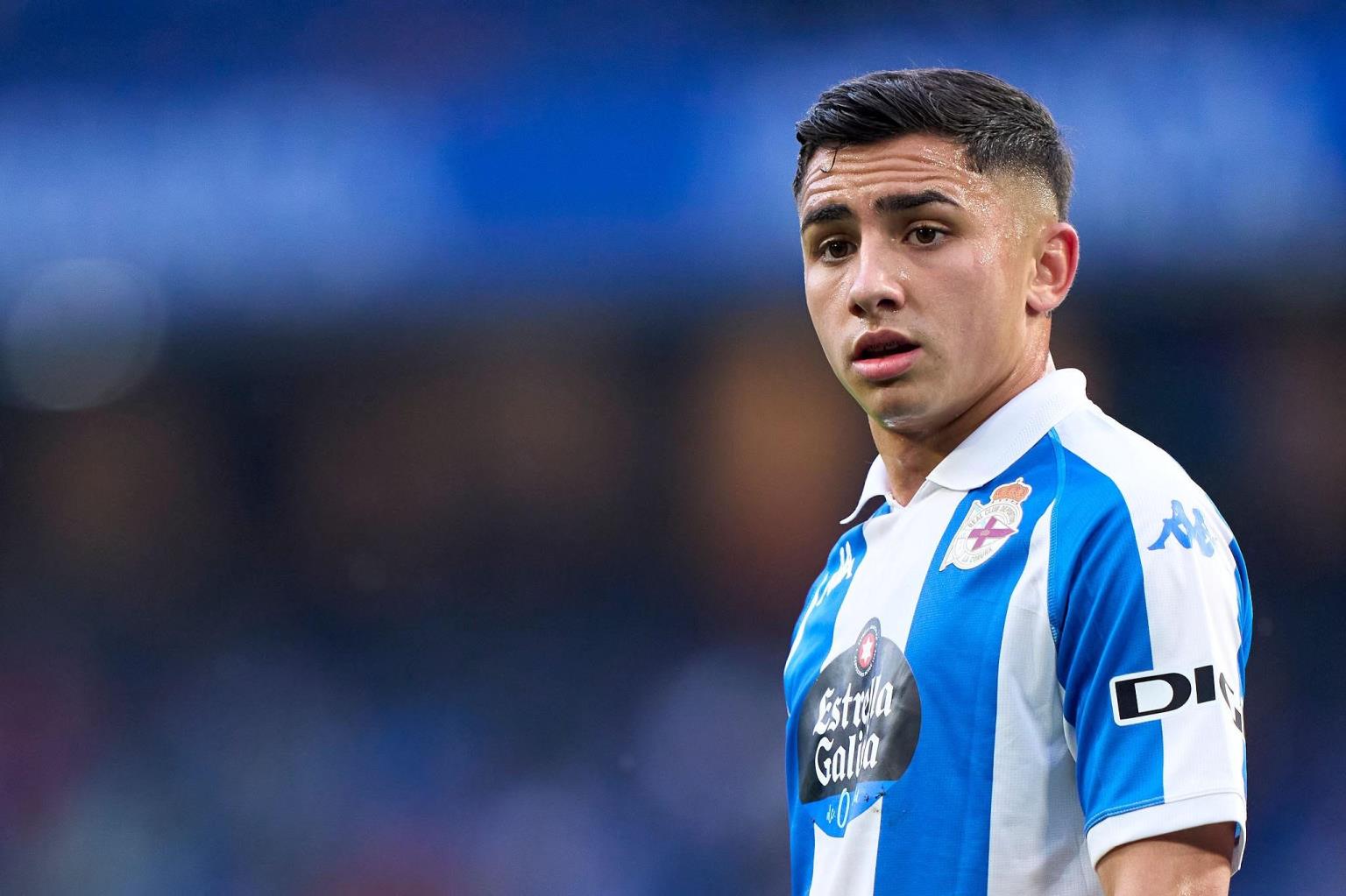 斯基拉：拉科魯尼亞前鋒佩克以3500萬歐元轉(zhuǎn)會科莫，簽約至2030年