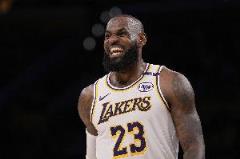 聯(lián)盟專家預測詹姆斯將至少再打一個賽季，幾乎肯定會留在湖人
