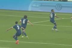 斯圖加特后衛(wèi)頭球回頂精準(zhǔn)入網(wǎng)，角度刁鉆制造精彩進(jìn)球