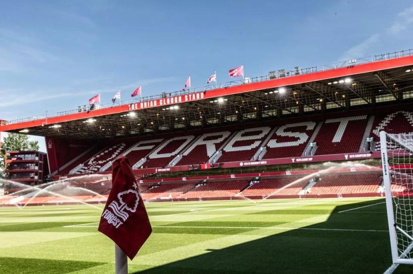 鏡報(bào)：內(nèi)維爾因森林禁令無(wú)法進(jìn)入球場(chǎng)，天空體育與英超展開(kāi)會(huì)談