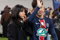 李剛?cè)蕯y女友亮相，女友為218億韓元韓國(guó)財(cái)閥繼承人