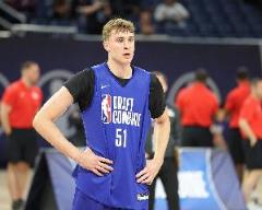 托尼-阿倫：弗拉格無法像KD一樣改變球隊，他的上限只是基里連科