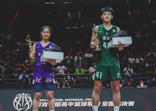 17歲新星橫空出世！小胡金秋助力廣東隊沖擊冠軍與MVP