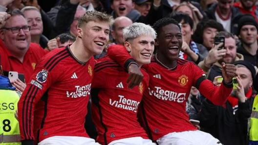 郵報：曼聯(lián)球迷更傾向接受加納喬離隊，梅努是純正青訓產(chǎn)品